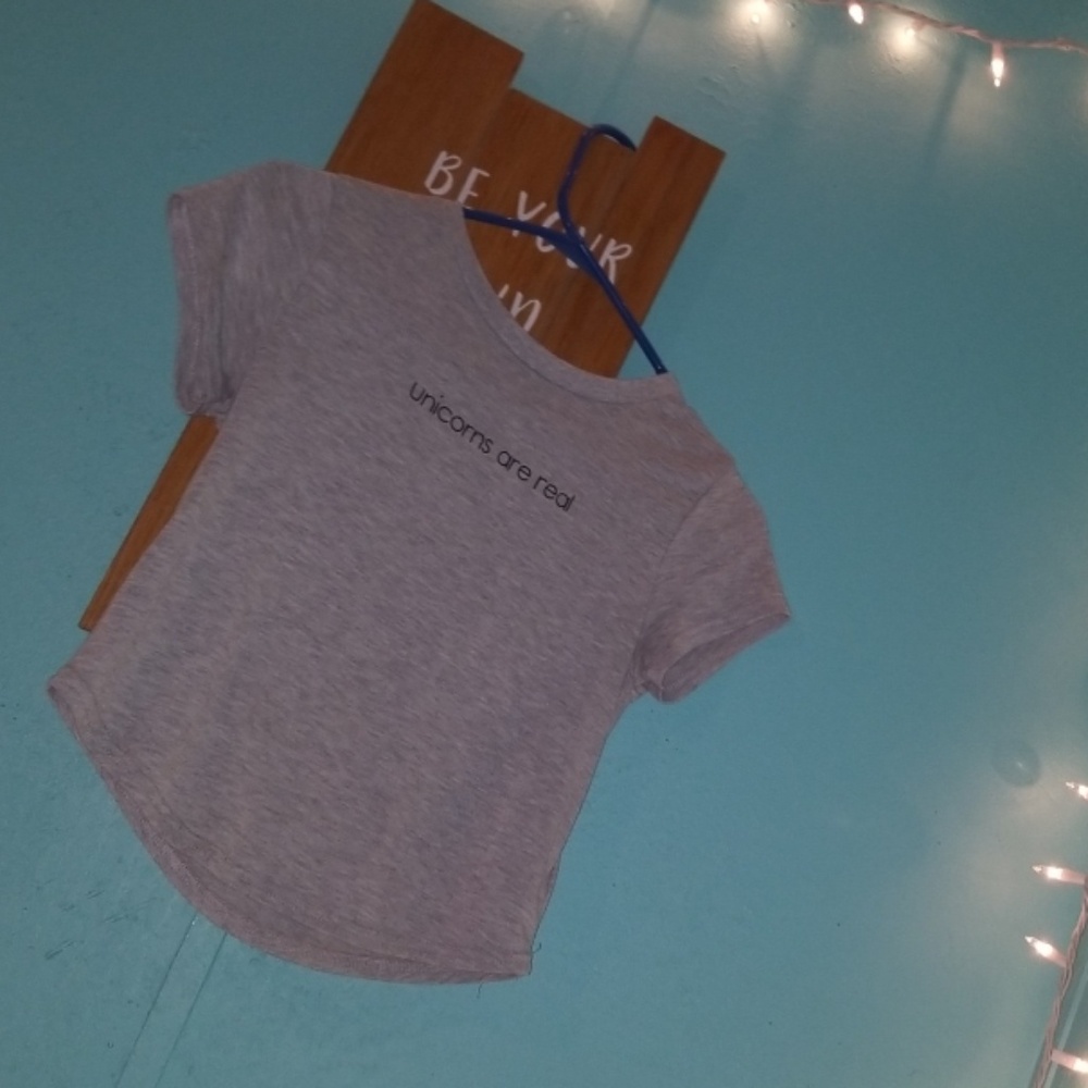 H&M "unicorns are real" shirt